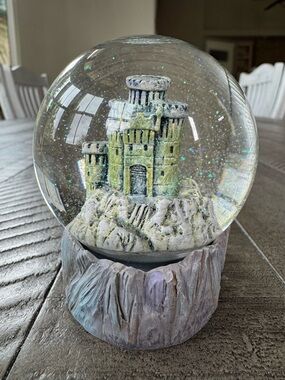 The Wizard of Oz - Castle Mini Snow Globe